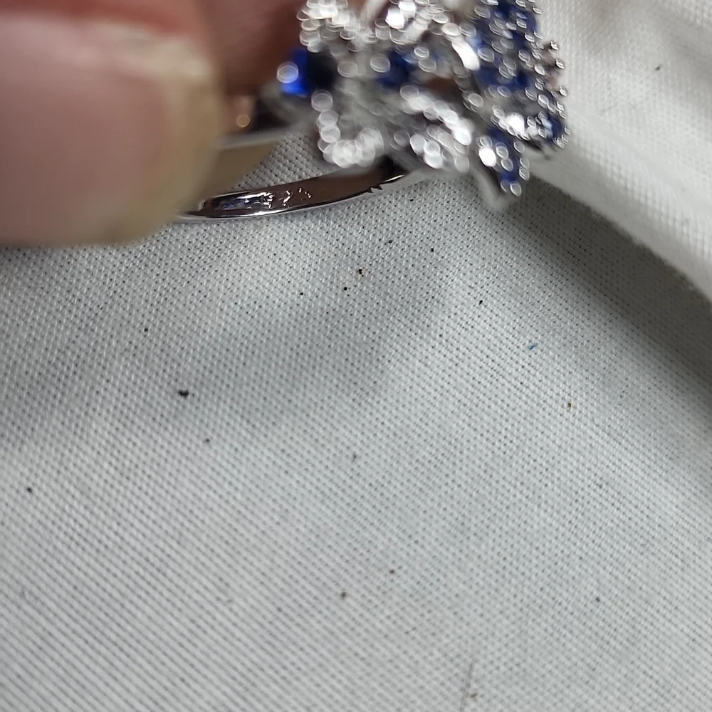 🎄NWOT STERLING SILVER FLORAL RING🎄